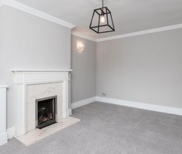 4 bedroom end of terrace house to rent - Photo 1