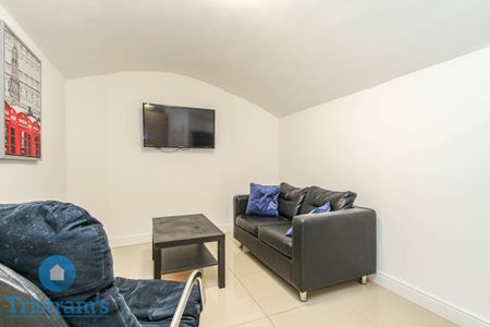 2 bed Apartment for Rent - Photo 4