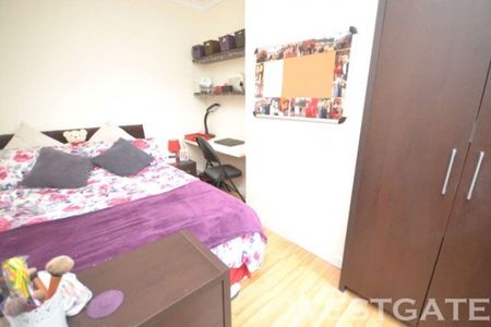 4 Bed - Hagley Road, Reading - Photo 3