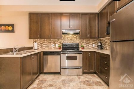 For Lease - 296 Losino Crescent, Kanata, Ontario - Photo 3