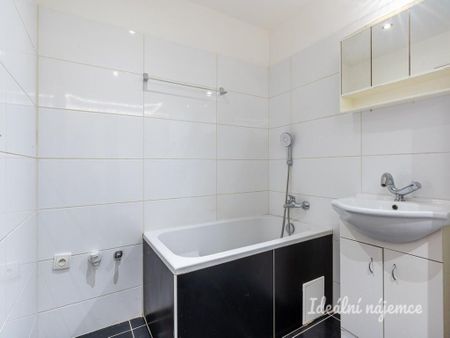 Pronájem bytu 1+kk 25 m2 - Photo 3