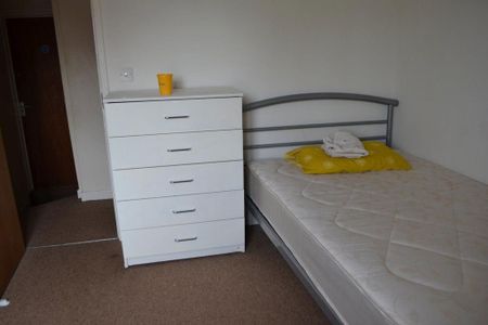 5 bedroom house to rent - Photo 3