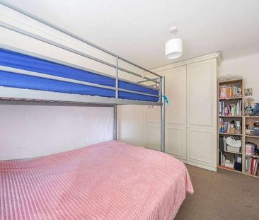 Kingsway, Woking, Surrey, GU21 - Photo 6