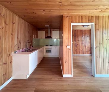 Neat & Private Two-Bedroom Bungalow - Photo 3