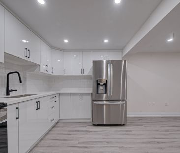 For Lease - 383 Rexford Drive, Hamilton, Ontario - Photo 2