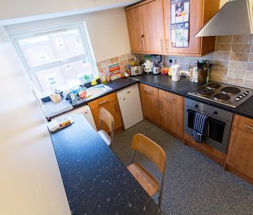 5 bedroom apartment to rent - Photo 4