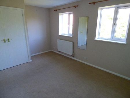 2 bedroom semi-detached house to rent - Photo 3