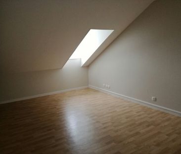 Location Appartement 4 pièces 82 m² Le Blanc - Photo 3