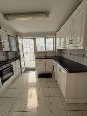 Room in a Shared House, Windmill Lane, E15 - Photo 4