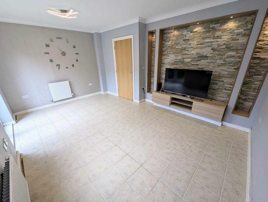 4 bedroom terraced house to rent - Photo 1