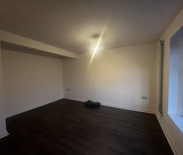 Wroxham Close - Photo 5