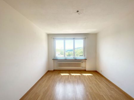 Schöne Wohnung mit traumhafter Aussicht in Neuhausen - Photo 2