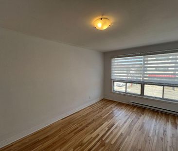 Fully Renovated 5.5 Apartment Available - A louer • For Rent - Photo 1