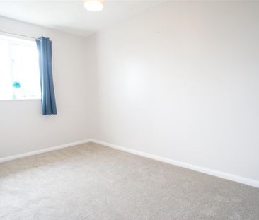 2 Bedroom House To Let - Photo 2