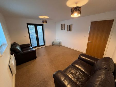 Clews Court, Francis Street, Swansea, SA1 4NT - Photo 2