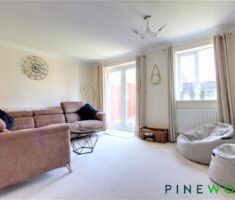 3 BEDROOM House - Mid Terrace - Photo 1