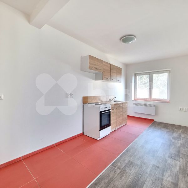 Pronájem bytu 2+kk 40 m² - Fotografie 1