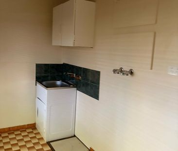 RE-LISTED Crawford 2 bedroom + Study home on large block of land - Photo 6