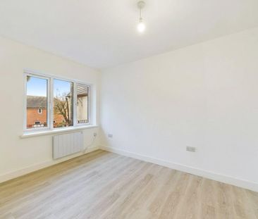 2 bedroom maisonette to rent - Photo 6