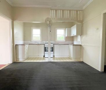 Close to Everything! - Photo 5