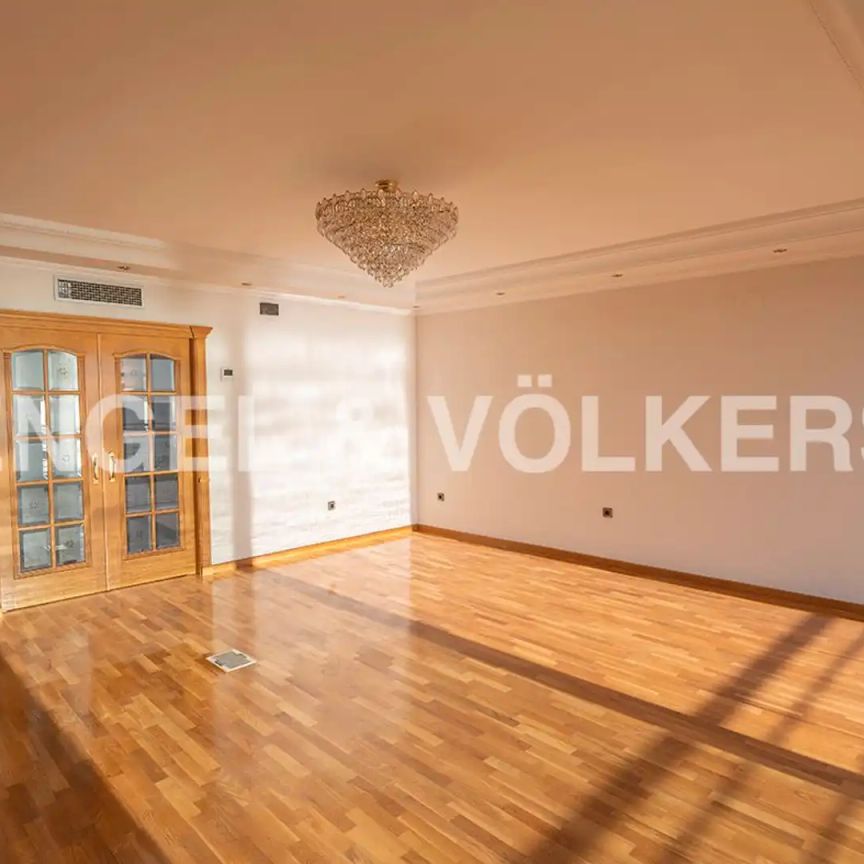 Piso de alquiler en Avinguda Juan Bautista Lafora, 5, Casco Antiguo - Sta. Cruz - Ayuntamiento - Foto 1