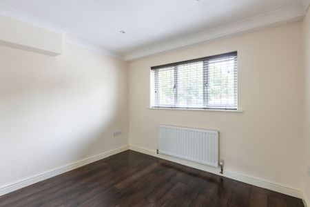 To Let 4 Bedroom House - Photo 2