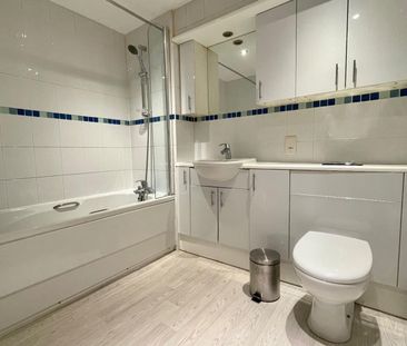1 bedroom Flat To Let - Photo 4