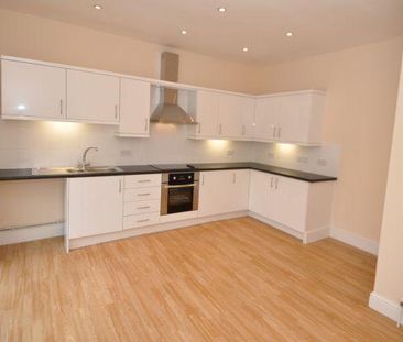 3 bedroom end of terrace house to rent - Photo 1