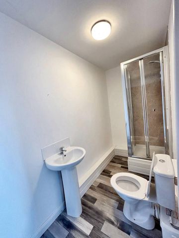 1 bedroom house of multiple occupation to rent - Photo 3