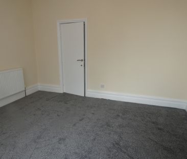 Park Road Flat 1 - Photo 2