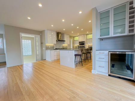 Spacious Family Home With Hot Tub And Fire Pit In St. Andrews Heights! - Photo 4