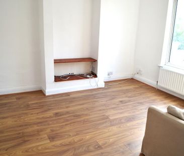 4 bedroom terraced house to rent - Photo 1