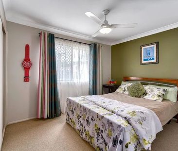 Spacious Family Home in a Quiet Pocket - Photo 6