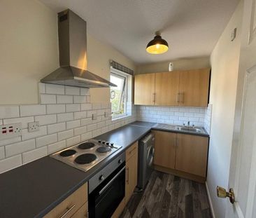 Rhodfa'r Eos, Swansea, SA6 - Photo 2