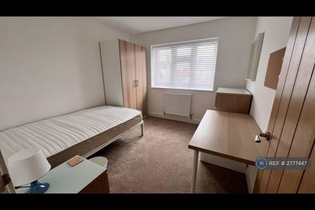2 bedroom flat to rent - Photo 5