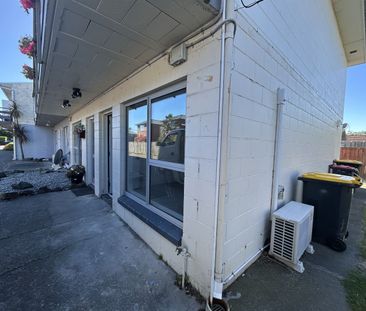 Home on Huxley - Photo 4