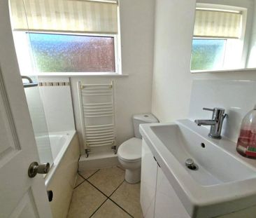 2 bedroom flat to rent - Photo 6