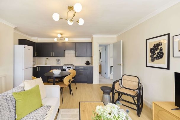 2 bedroom flat to rent - Photo 1