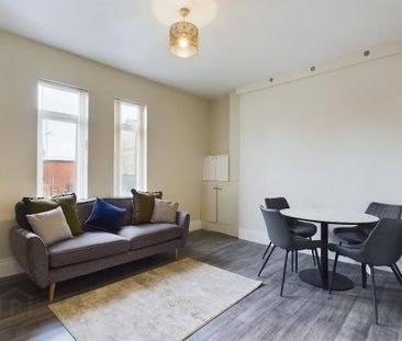 Apt 1, 340 Newtownards Road, Belfast, BT4 1HE - Photo 3