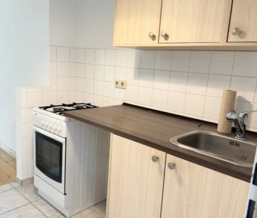 Provisionsfrei: Unbefristeter 40m² Altbau mit 1,5 Zimmern beim Brun... - Foto 5