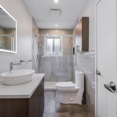 5 ½ à louer – Villeray ✨ Complètement rénové – 1023 pi² Disponible dès maintenant! 2 250 $ / mois - Photo 3