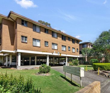 Freshly Painted with Generous Proportions in a Convenient Guildford... - Photo 6