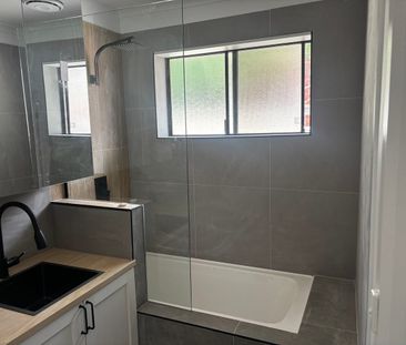 Fully Renovated Coburg Villa - Photo 6