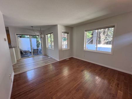 Lower Mission: 3 bed, 2.5 bath House - Photo 2