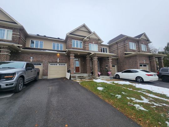 For Lease - 209 Hartsmere Drive, Stittsville - Munster - Richmond, Ontario - Photo 1