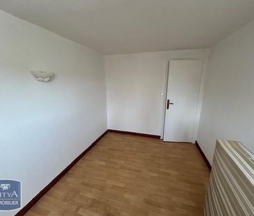 Location Appartement 3 pièces 54m² ST FERREOL D AUROURE 43330 - Photo 3