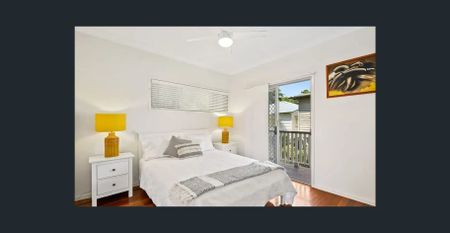 SHORT TERM ACCOMODATION - Modern Fully Furnished Luxury Townhouse in Milton - Photo 3