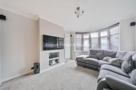 3 bedroom semi-detached house to rent - Photo 2