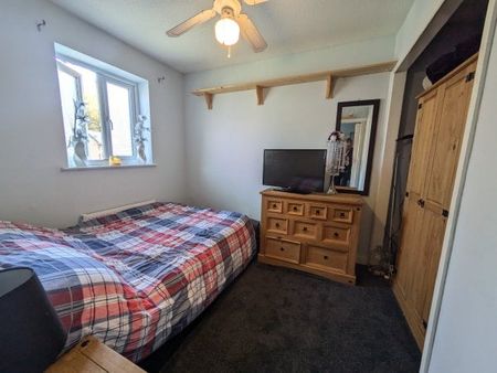 Tollgate Hill 1 bedroom maisonette to rent - Photo 2