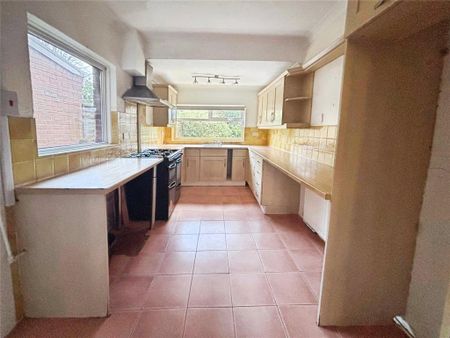 3 bedroom semi-detached house to rent - Photo 5